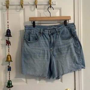 Universal Thread Target Women’s Cutoff Jean Shorts